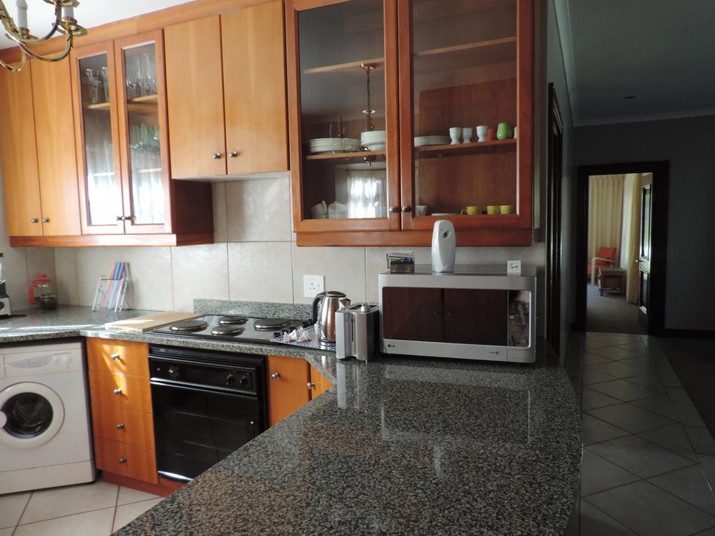 Milkwood Lodge Hermanus Extérieur photo